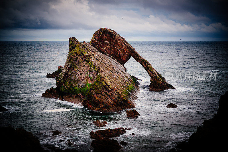 苏格兰Portknockie的Bow Fiddle Rock